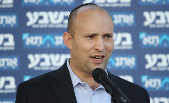 בנט עונה ליאיר גרבוז: 'הקומץ' זה רועי קליין