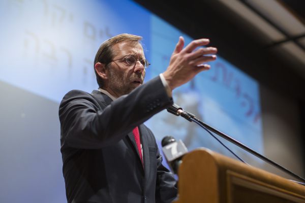 פייגלין על בנט: "שבוי בתוך התודעה הישראלית"