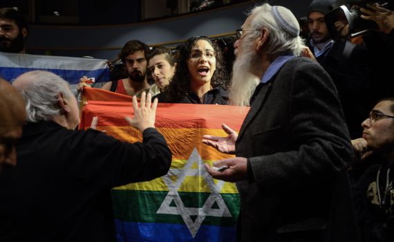 צריך להודות: פריימריז זה סוג של מצעד הגאווה