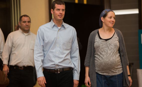 מהפריימריז לחדר הלידה: לרונן שובל נולדה בת