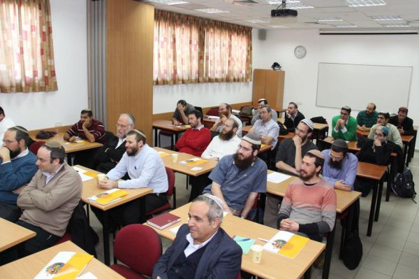 לראשונה: קורס הכשרה לרכזי ומנהלי קהילות