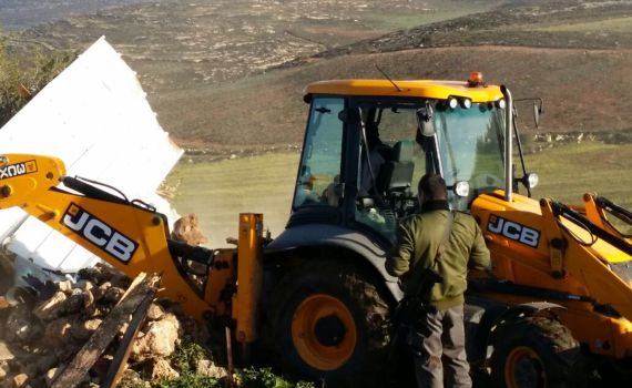 המשטרה והמנהל האזרחי הורסים בתים בגוש שילה