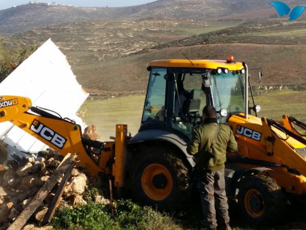 המשטרה והמנהל האזרחי הורסים בתים בגוש שילה
