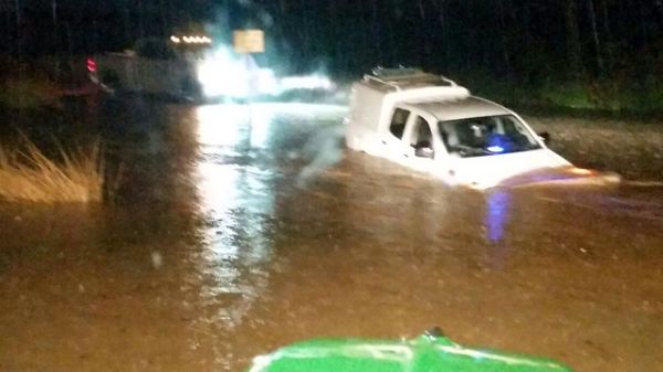 נחל הגעתון בנהריה עלה על גדותיו, בתים הוצפו