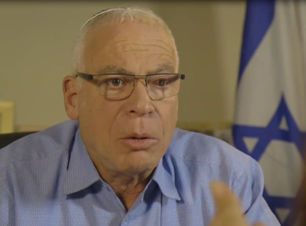 אורי אריאל מרגיז את זהבה גלאון. צפו