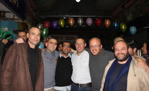 ה' שפתיו פתח: אבנר שאקי חגג שמחה כפולה