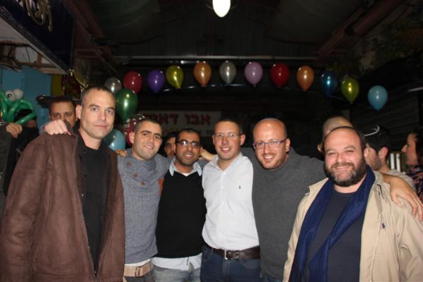 ה' שפתיו פתח: אבנר שאקי חגג שמחה כפולה