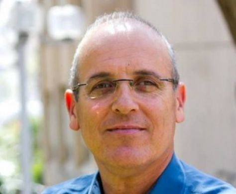 "נראה שהרב אליהו ומשפחתו החליטו להתנפל עליי"