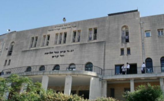 הרב רוזן: "לסגור את ישיבת פוניבז'"