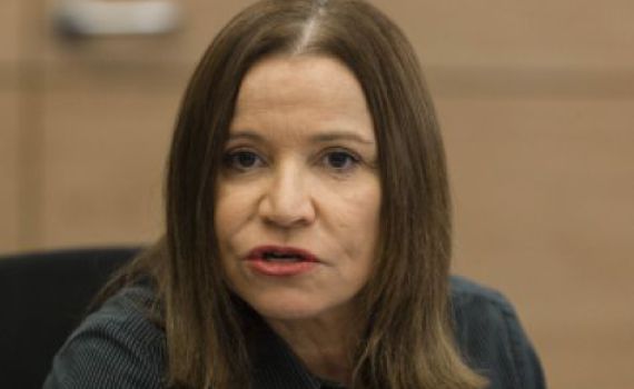 יחימוביץ' לנתניהו: "יש לך אולי קשרים עם מישהו בממשלה?"