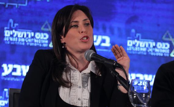 הרב שפירא לחוטובלי: "זו חוצפה איך שאת מדברת"