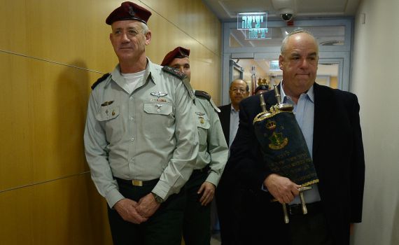 ספר התורה של הרב גורן הוחזר ללשכת הרמטכ"ל