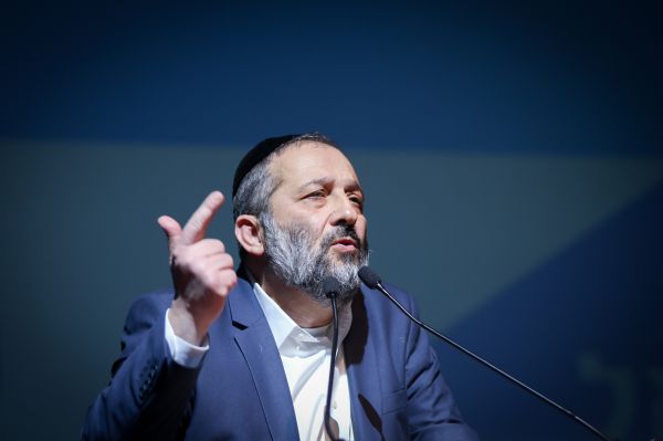 דרעי התלונן על הדרת נשים מזרחיות; וחטף תגובות קטלניות