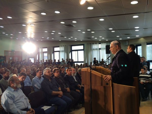 מזל שיש בחירות: נתניהו ביקר במכינה בעלי