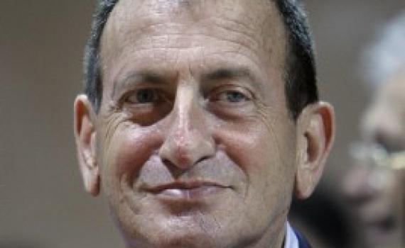 רון חולדאי נגד אורי אריאל: "צוחק על בורותו"