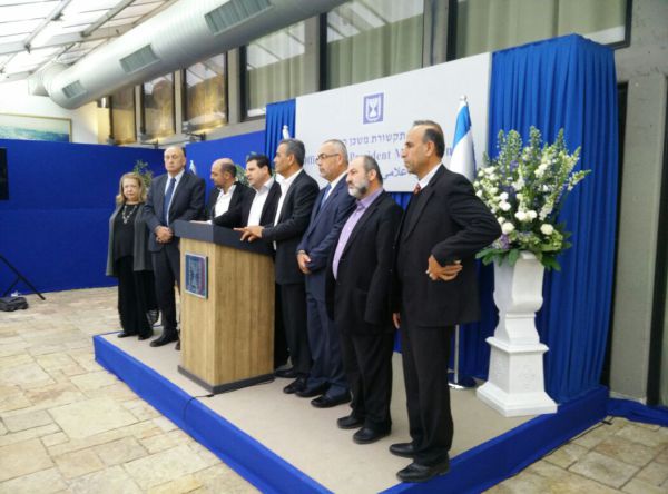 "נתניהו בלתי לגיטימי להיות ראש ממשלה"