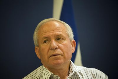 "אסור שארץ ישראל תהיה נתונה לחסדיו של דיכטר"