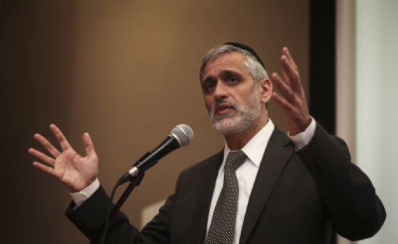 אלי ישי בוחן הקמת גוש חוסם