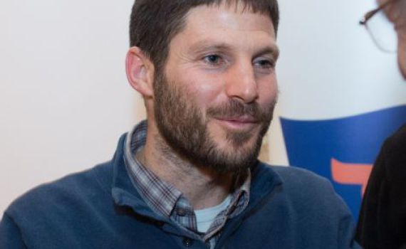 סמוטריץ' כבר מאיים בהפלת הממשלה