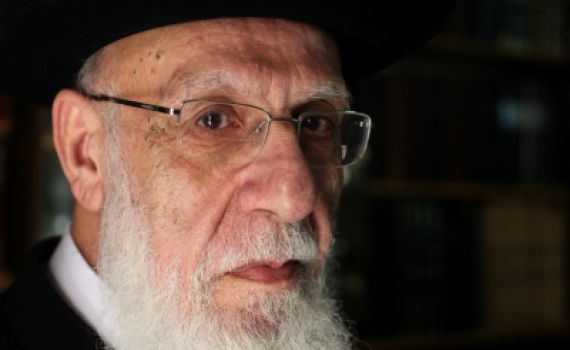 הרב שלום כהן: "מסכן מי שחושב להטות את דעתו"