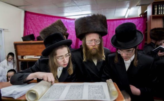 איך אתם קוראים את המגילה? כל הנוסחים בפנים