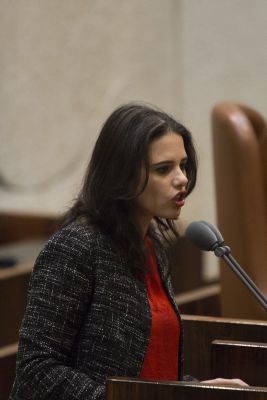 שקד במתקפה חריפה: "שיצילו אזרחים בסוריה"