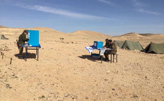 החלה ספירת קולות החיילים; מועלם תיכנס?