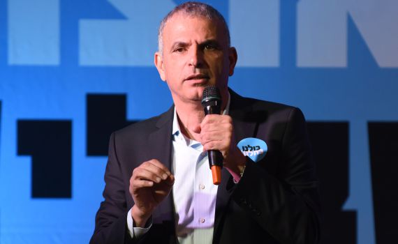 כחלון: "לפיד חושב שאם חוזרים על שקר שלוש פעמים הוא הופך לאמת"