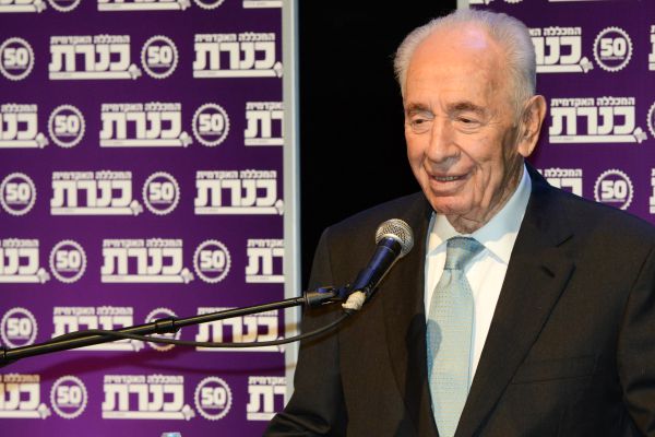 פרס: "תומך בהרצוג לראשות הממשלה"