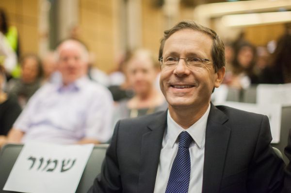 סקר ערוץ הכנסת: הרצוג מוביל עם 24 מנדטים