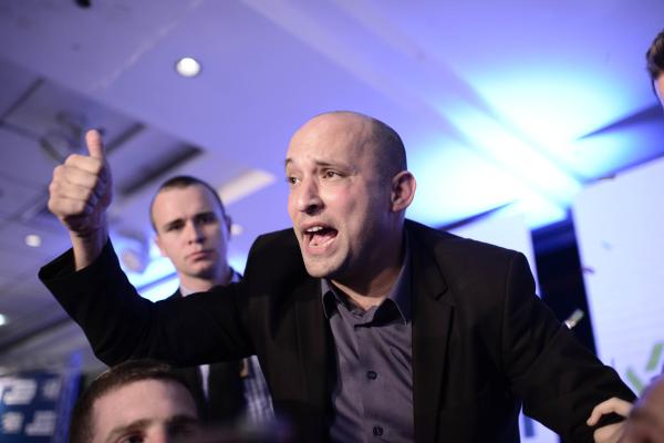 נפתלי, מספיק עם הבכיינות, תתחיל בעשייה