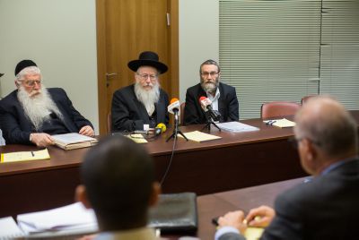 נציגי יהדות התורה נטשו בזעם את חדר המשא ומתן