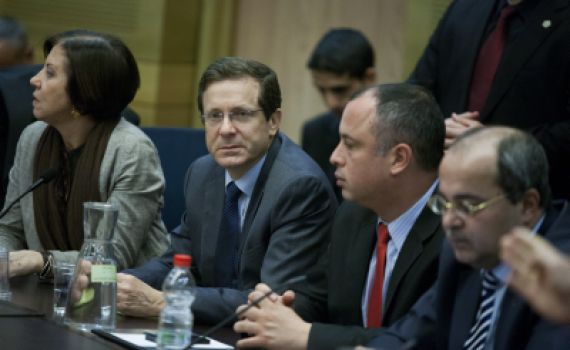 "ח"כים מהאופוזיציה ינטשו ויצטרפו לממשלה"