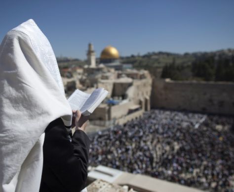 אלפים במעמד ברכת הכהנים בכותל המערבי