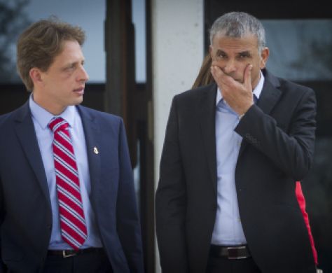 כחלון נערך למצב של ישיבה באופוזיציה