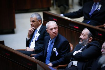 דרעי לא מתכוון לוותר לכחלון; המשא ומתן הקואליציוני תקוע