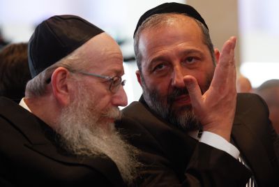 "לא להיכנע לעמדות החרדים בתחום הגיור"