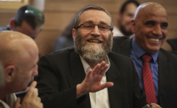 כחלון יוותר על ראשות וועדת הכספים