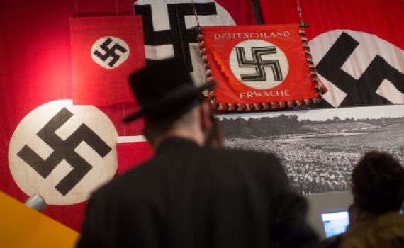 "שנאת היהודים 2015 מסוכנת כמו לפני 70 שנה"