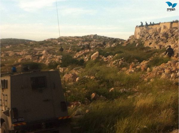 סימני שאלה: למה הצעיר נכנס לכפר לבד?