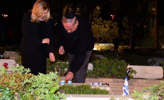 ראש הממשלה עלה לקברו של אחיו יוני הי"ד