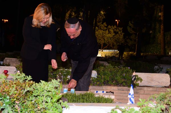 ראש הממשלה עלה לקברו של אחיו יוני הי"ד