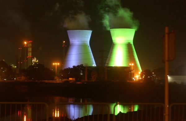 עיריית חיפה הוציאה צו סגירה למפעלים המזהמים