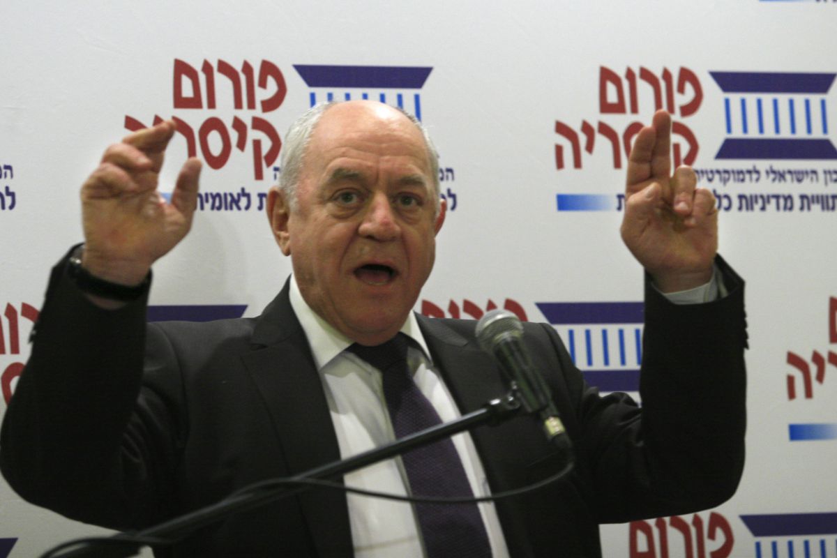 בר-און: איך חייל עם כיפה ופאות גויס למודיעין?