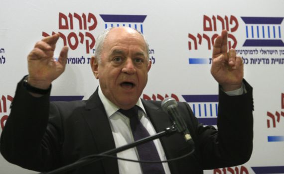 בר-און: איך חייל עם כיפה ופאות גויס למודיעין?