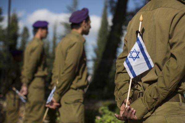 הרב נתן שלו: ביום הזיכרון אני מתמלא בושה