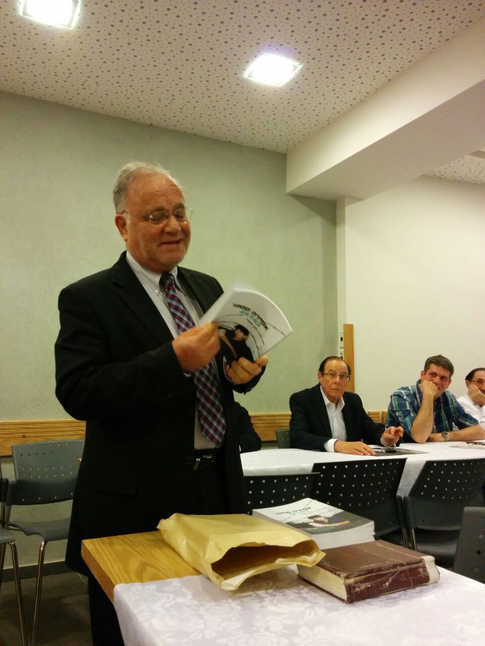 ראשי הסניפים של הבית היהודי זוכרים את השואה