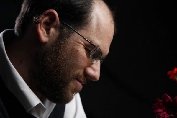 אהרון רזאל בסינגל נוסף: "הי אחי יש'ך אש?"