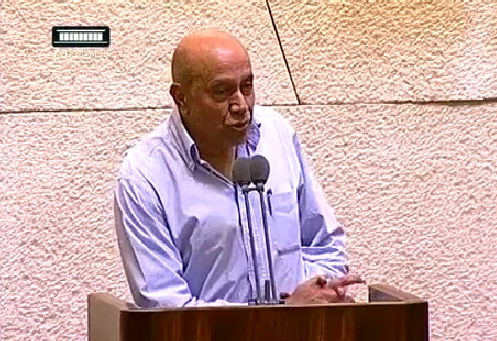 בהלול מתוודה: "בשעות כאלה אני בדרך כלל נוחר"