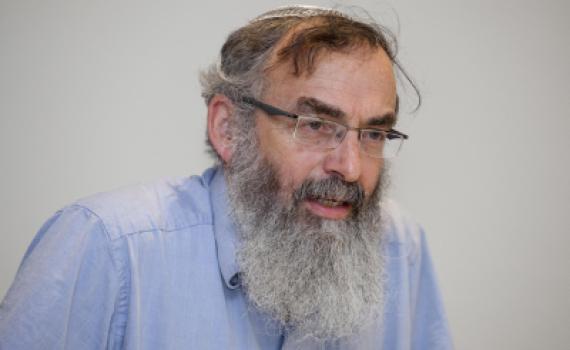 פסק הלכה חדש; עובד עם נשים? תענוד טבעת